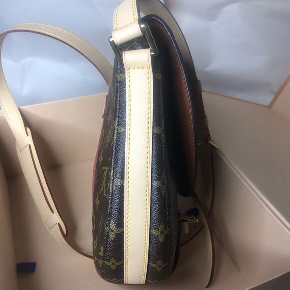 Authentic LOUIS VUITTON Chantilly GM Messenger Bag 871VI COA LV Dust Bag LV Box - Picture 9 of 16